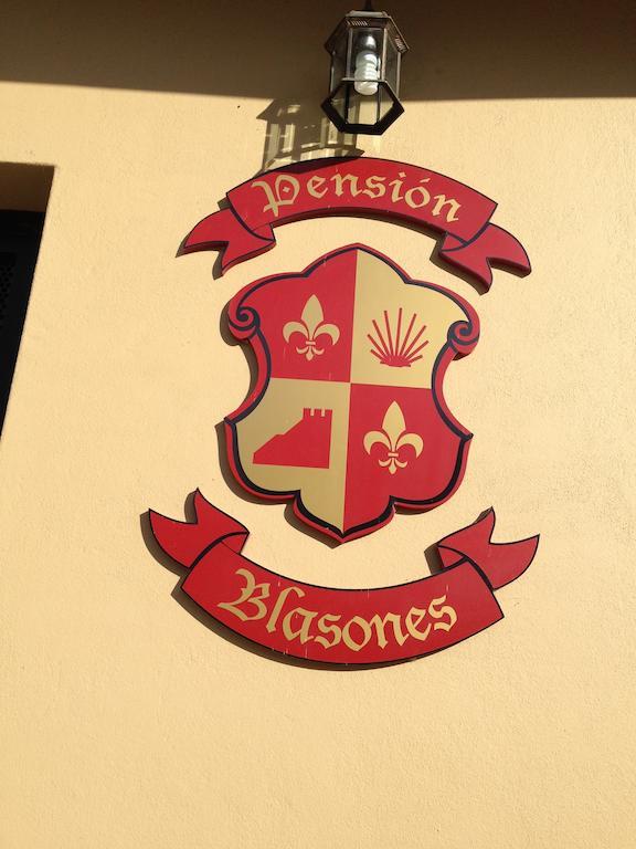 Pension Blasones ซาร์เรีย ภายนอก รูปภาพ